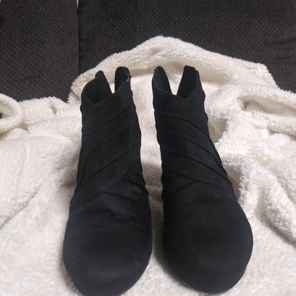 Ankle booty heels